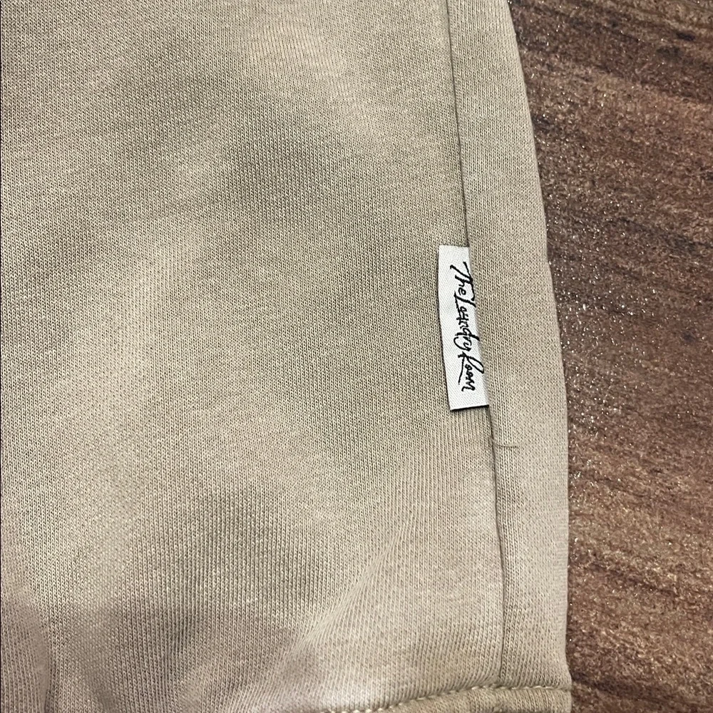 NWOT The Laundry Room Beige Sweatshirt - Picture 7 of 8